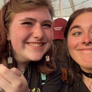 Meet your Posher, Megs